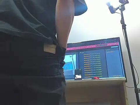 Xfire boy69 online show from February 24, 9:59 pm