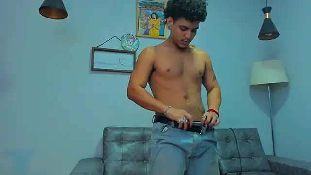 Xfire boy69 online show from December 22, 2:50 pm