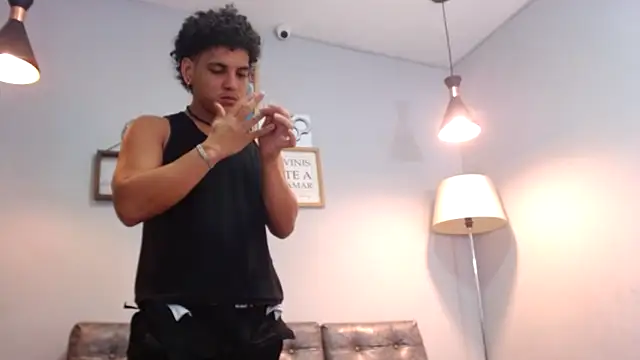 Xfire boy69 online show from November 29, 2:39 pm