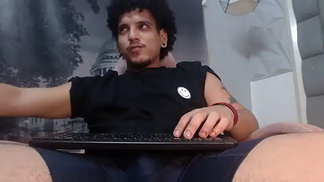 Xfire boy69 online show from February 26, 3:56 pm