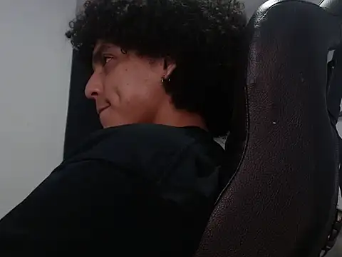 Xfire boy69 online show from October 22, 4:34 am