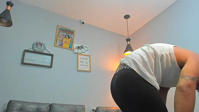 Xfire boy69 online show from December 5, 3:32 pm