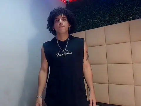 Xfire boy69 online show from October 8, 3:13 pm