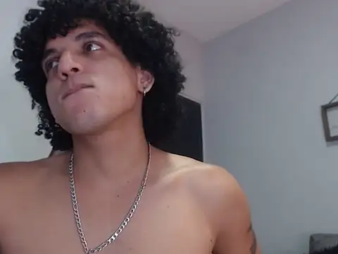 Xfire boy69 online show from October 19, 2:31 pm