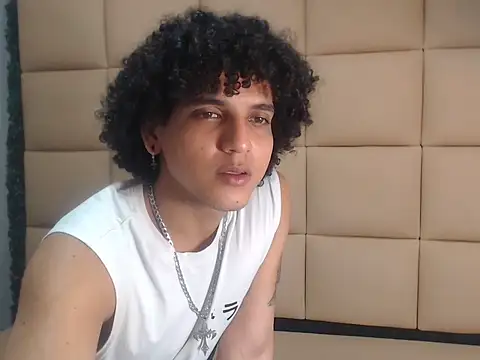 Xfire boy69 online show from October 6, 3:02 pm