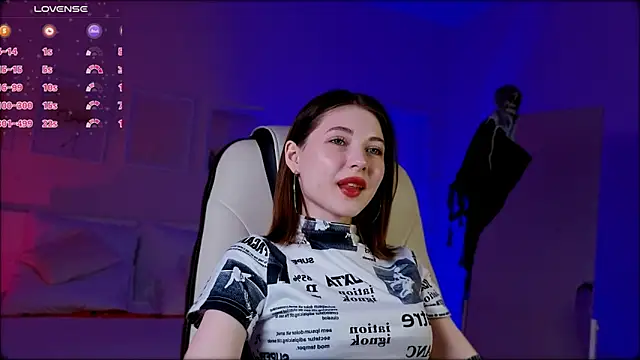 Snapshot of Kimmie_shine chatting on October 28, 8:46 am Kimmie shine online show from October 28, 8:46 am