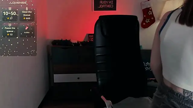 Kimmie shine online show from January 15, 3:15 pm