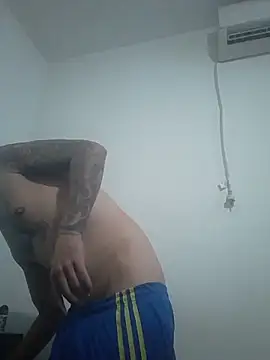 bigandstrong2217 online show from May 6, 1:26 pm