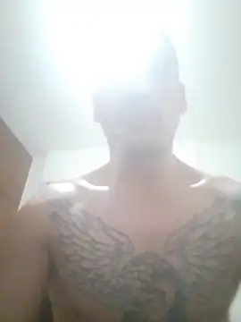 bigandstrong2217 online show from April 15, 12:05 am