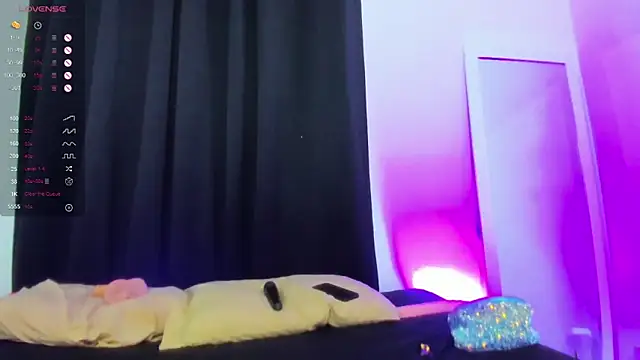 RoseeCarter online show from November 23, 9:25 pm