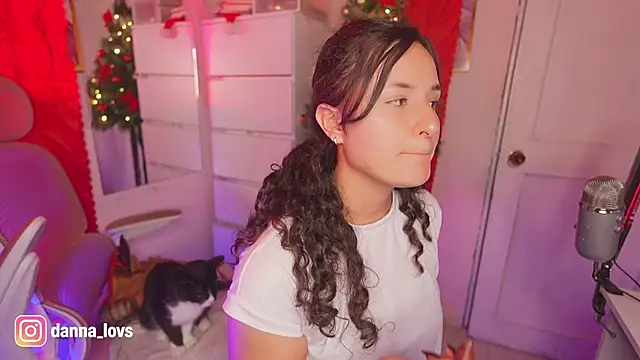 Dannaa Lovs online show from November 20, 5:13 pm