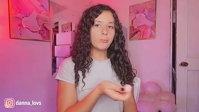 Dannaa Lovs online show from November 14, 6:55 pm