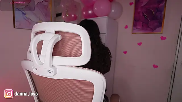 Dannaa Lovs online show from February 16, 2:05 pm