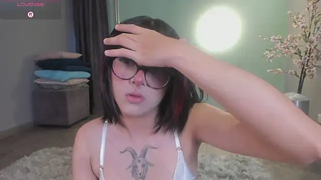 Blue Sixx online show from May 24, 1:33 pm