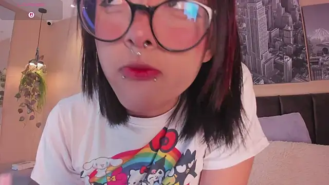 Blue Sixx online show from April 10, 9:00 pm