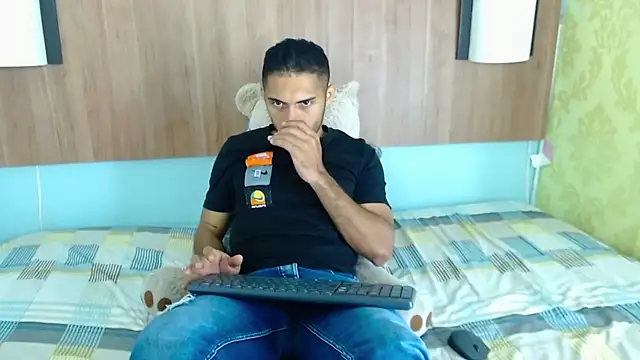 Derek Storm  online show from December 5, 12:15 pm