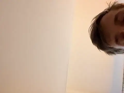 danny6699 online show from December 3, 3:00 pm