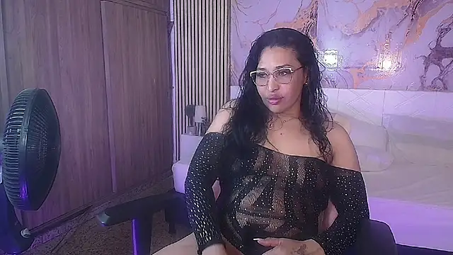 IvyShine7 online show from May 4, 7:28 pm