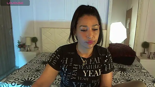 Snapshot of IvyShine7 chatting on February 23, 7:03 pm IvyShine7 online show from February 23, 7:03 pm