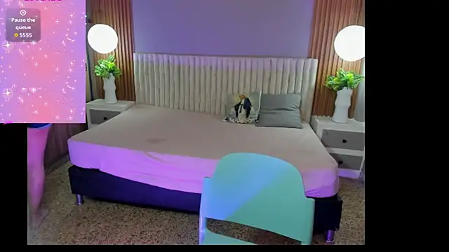 Snapshot of IvyShine7 chatting on December 15, 7:31 pm IvyShine7 online show from December 15, 7:31 pm