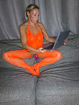 Bellarose xx online show from September 16, 7:04 pm