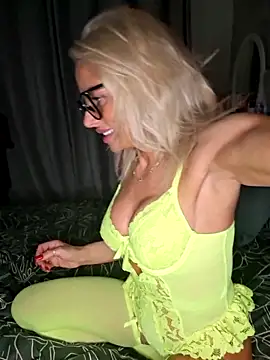 Bellarose xx online show from April 14, 7:08 pm