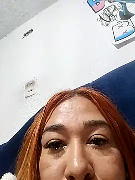 MOM CAMILA online show from March 1, 9:04 pm