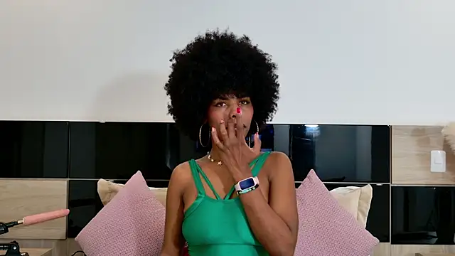 BeckySalas online show from December 18, 8:23 pm