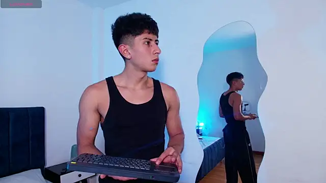 Snapshot of Andy_Justgame chatting on November 29, 2:44 am Andy Justgame online show from November 29, 2:44 am