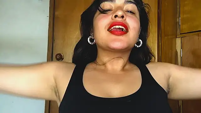 Snapshot of EmilyNoir1 chatting on September 19, 10:25 pm EmilyNoir1 online show from September 19, 10:25 pm