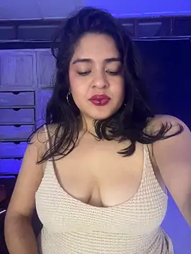 EmilyNoir1 online show from May 3, 11:08 pm