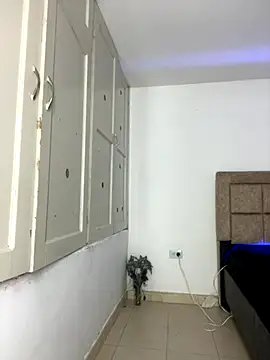 Snapshot of EmilyNoir1 chatting on December 2, 12:33 am EmilyNoir1 online show from December 2, 12:33 am