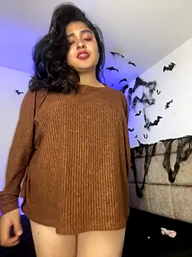 Snapshot of EmilyNoir1 chatting on October 31, 4:31 am EmilyNoir1 online show from October 31, 4:31 am