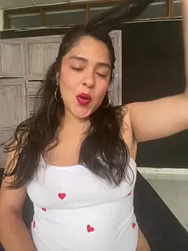 EmilyNoir1 online show from May 27, 9:22 pm