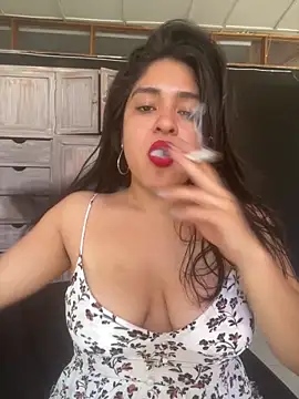 EmilyNoir1 online show from May 26, 8:40 pm