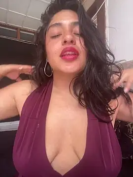 Snapshot of EmilyNoir1 chatting on June 27, 5:52 pm EmilyNoir1 online show from June 27, 5:52 pm