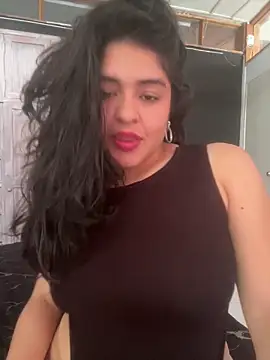 EmilyNoir1 online show from May 14, 8:06 pm