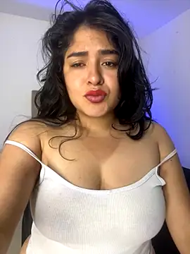 Snapshot of EmilyNoir1 chatting on November 23, 2:49 pm EmilyNoir1 online show from November 23, 2:49 pm