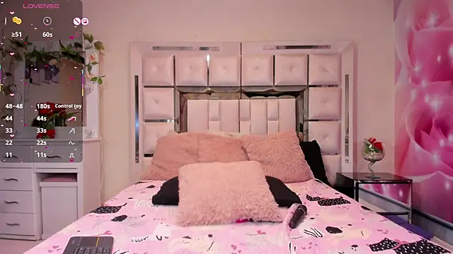 mia peyton online show from September 9, 8:18 pm
