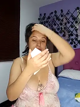 Sophie-Hot- online show from March 10, 10:08 am