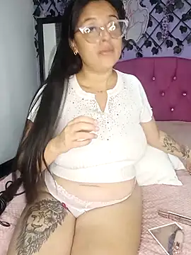 Sophie-Hot- online show from March 19, 10:15 am