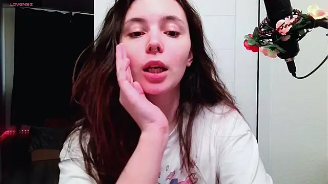 Snapshot of peachyness chatting on June 3, 6:23 pm peachyness online show from June 3, 6:23 pm