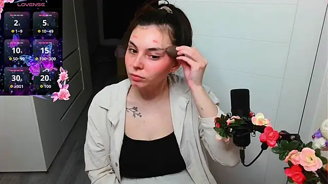 peachyness online show from April 4, 6:36 pm