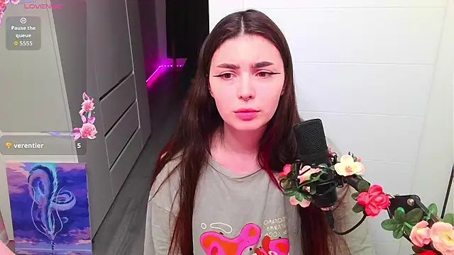 peachyness online show from February 20, 5:15 pm