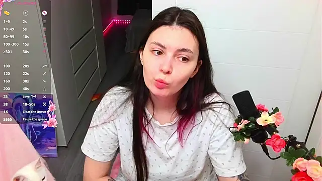 peachyness online show from March 17, 5:49 pm