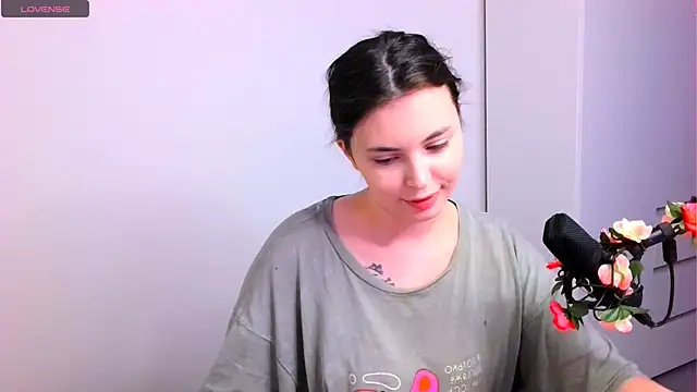 Snapshot of peachyness chatting on December 1, 7:59 pm peachyness online show from December 1, 7:59 pm