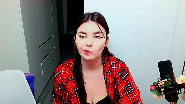 peachyness online show from January 14, 4:32 pm