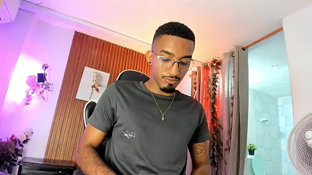 Darwin mayo online show from December 19, 5:37 pm