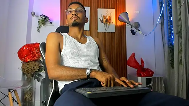 Snapshot of Darwin_mayo chatting on September 26, 5:20 pm Darwin mayo online show from September 26, 5:20 pm
