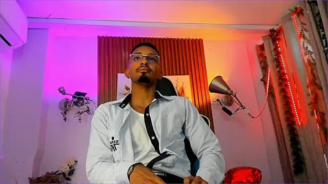 Snapshot of Darwin_mayo chatting on September 15, 5:24 pm Darwin mayo online show from September 15, 5:24 pm